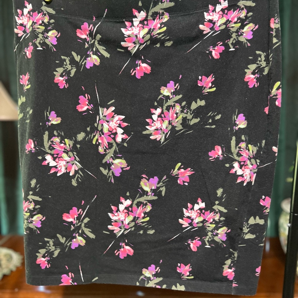 a.n.a Black Skirt with Pink Floral Design